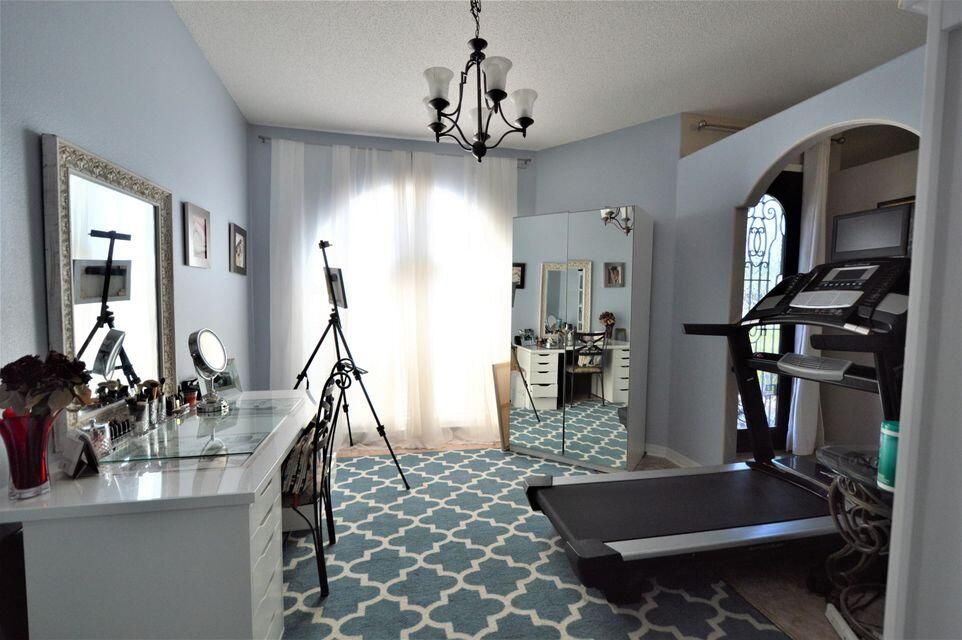 Chandelier, Fitness Equipment, Interior