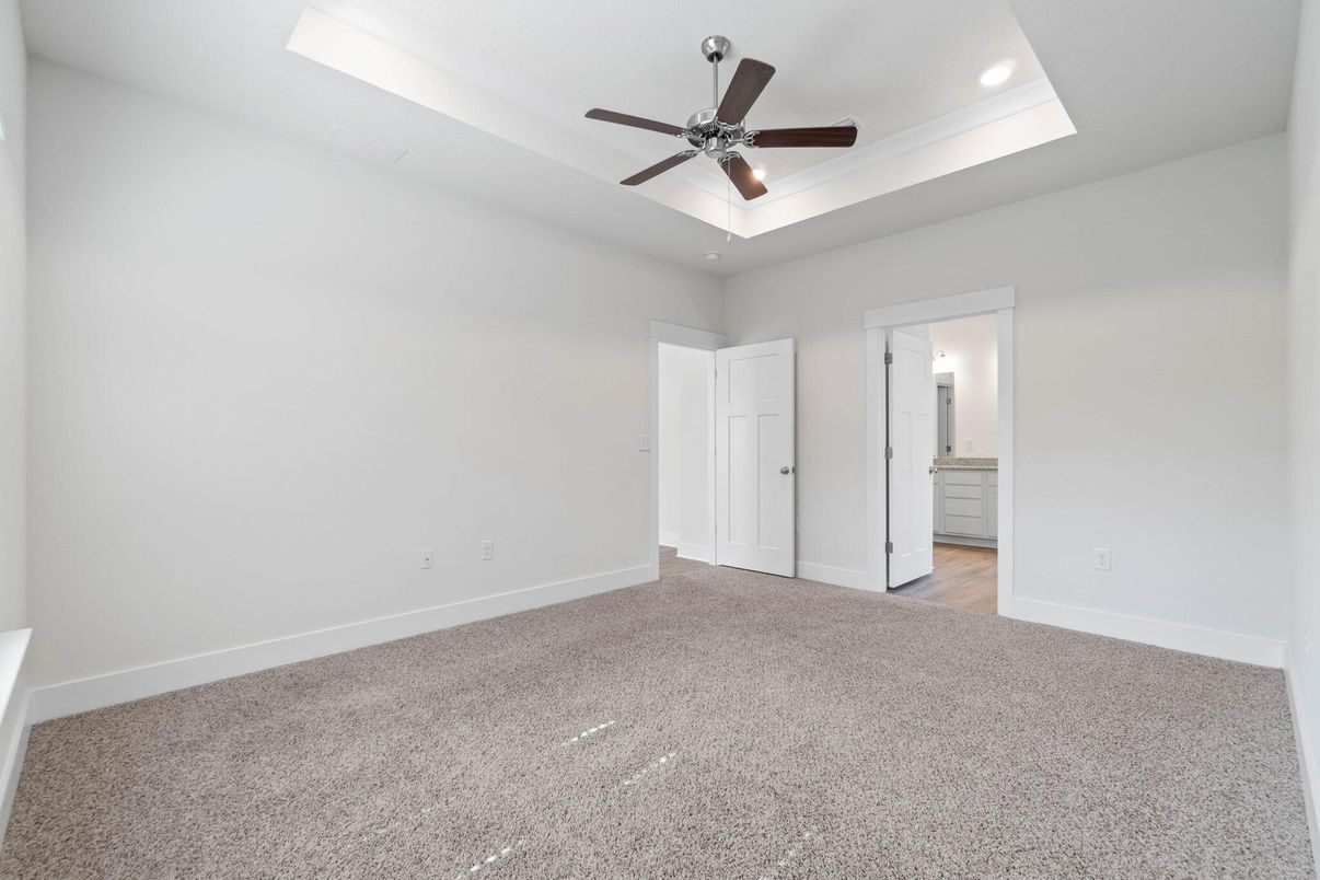 Empty room, Interior, Recessed Lighting