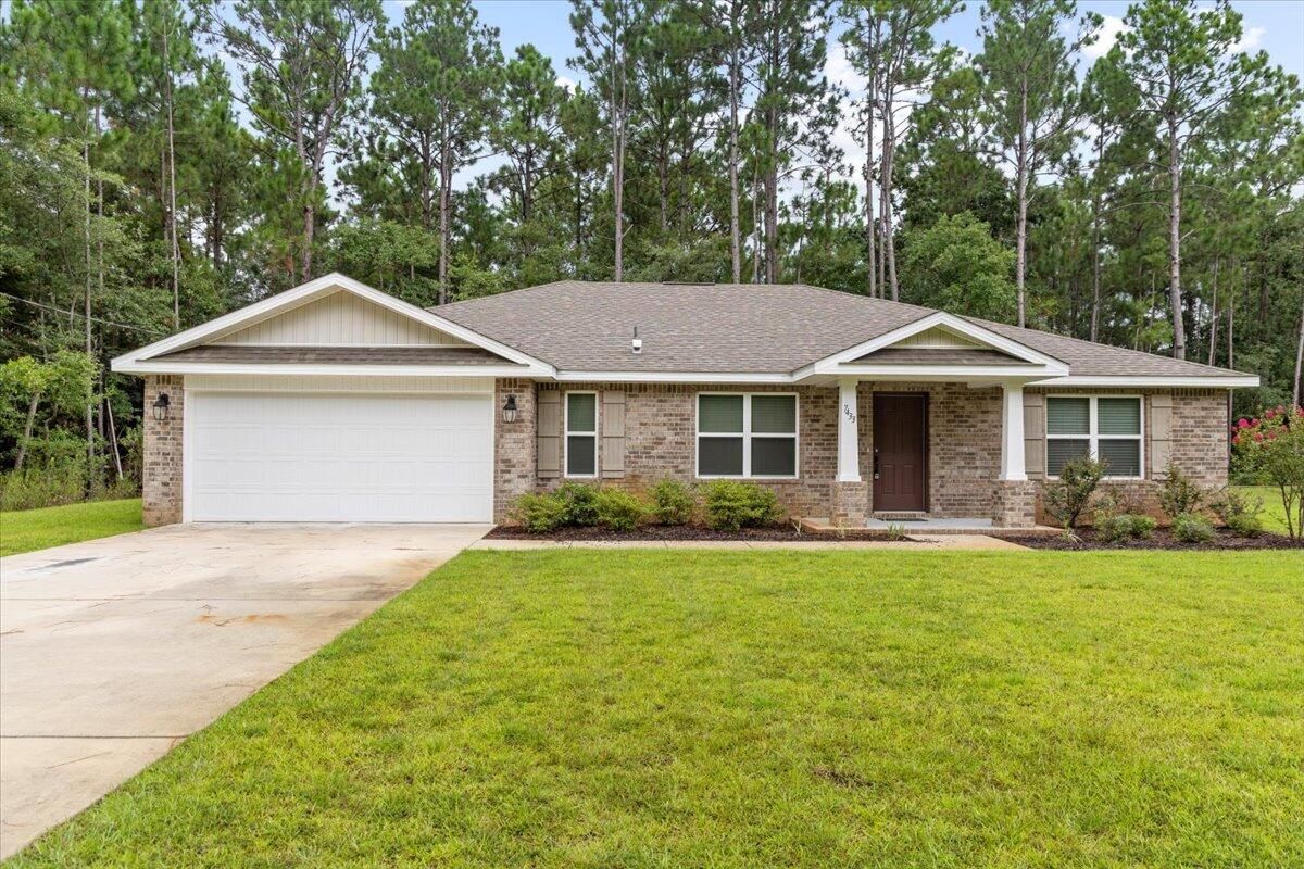 Attached, Exterior, Facade, Brick Facade, Ranch