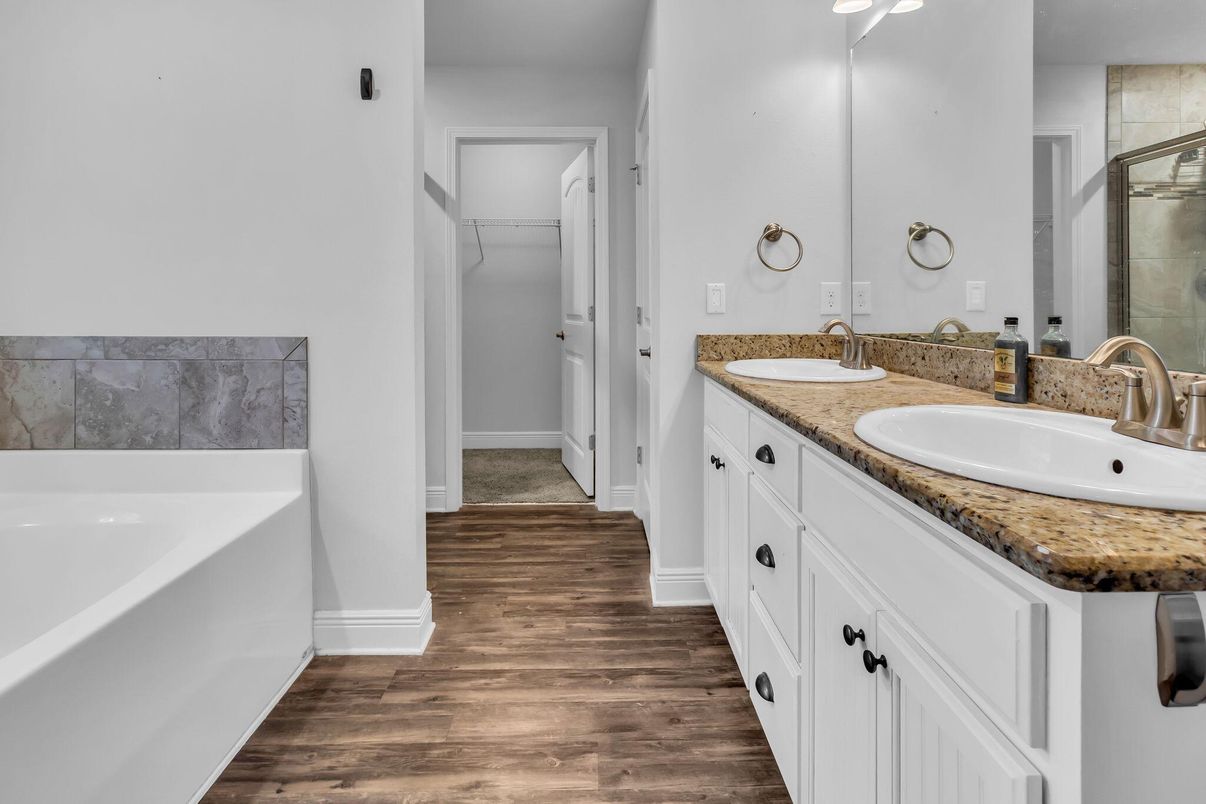 Bathroom, Dual Sink Vanities, Interior, Wood Texture Flooring