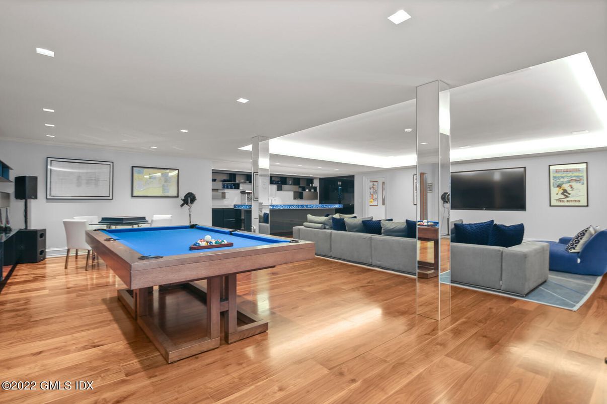 Billiard Table, Game Room, Interior, Living room, Pendant Lights, Recessed Lighting, Wood Texture Flooring