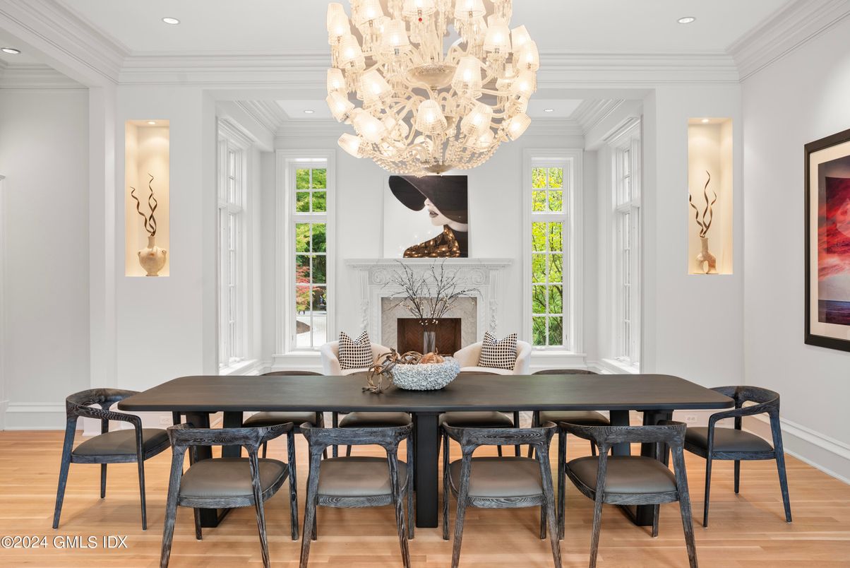Chandelier, Dining room, Fireplace, Interior, Recessed Lighting, Wood Texture Flooring