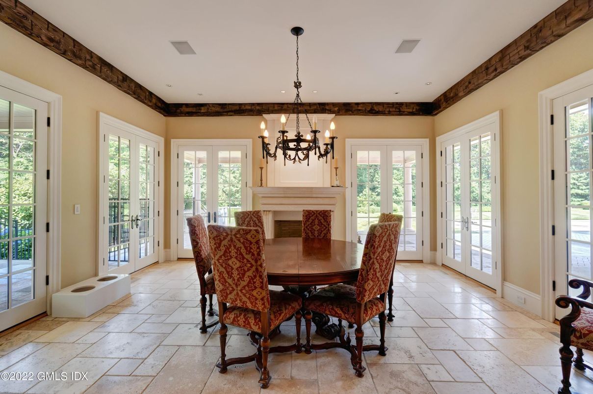 Chandelier, Dining room, Fireplace, Interior, Pendant Lights, Recessed Lighting