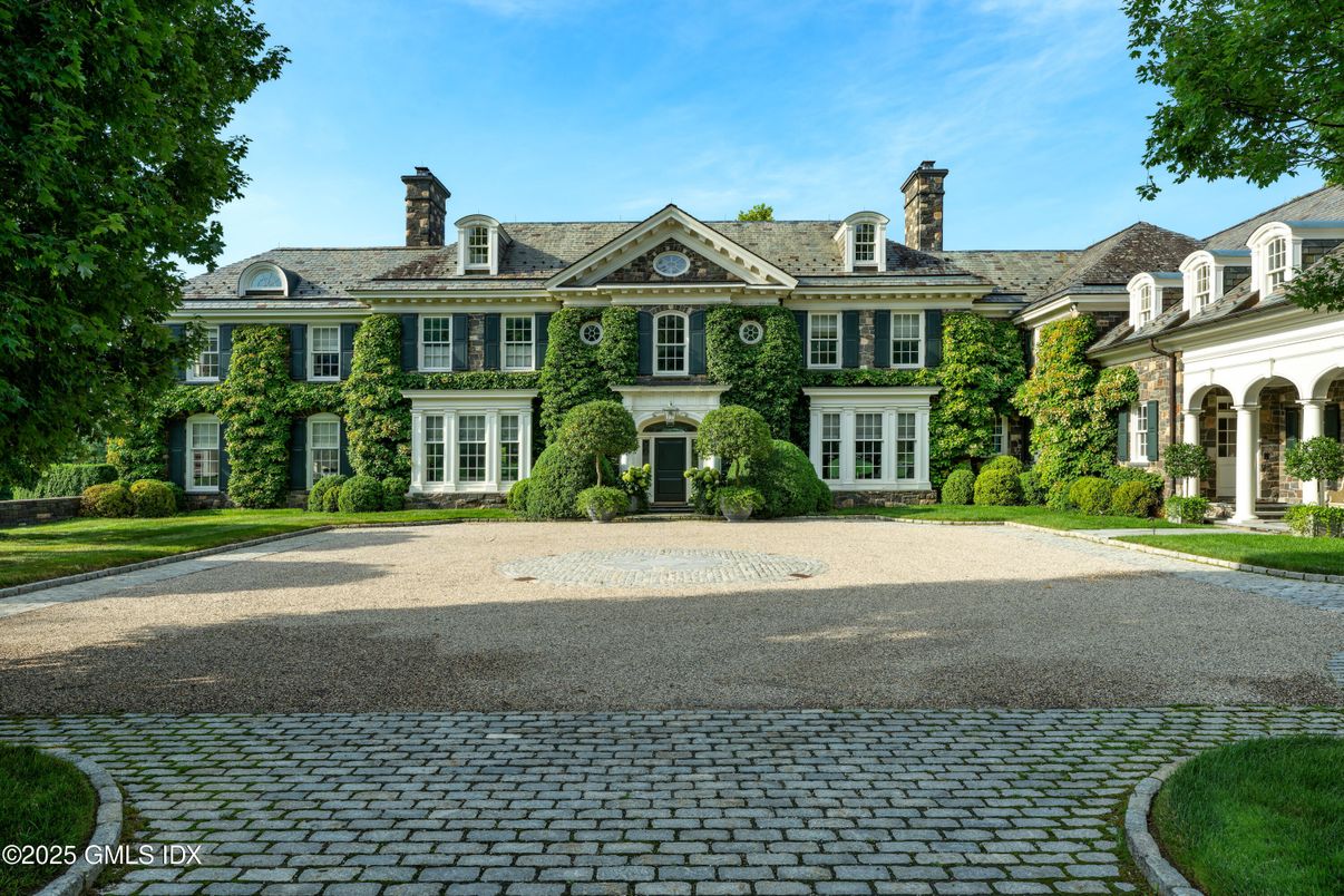 Exterior, Facade, French Provincial