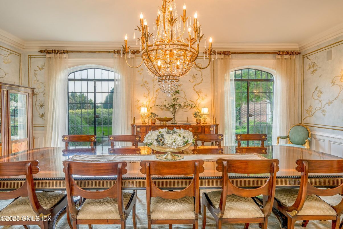 Chandelier, Dining room, Interior