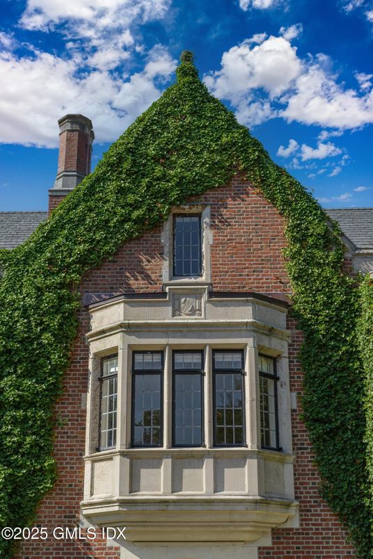 Exterior, Facade, Brick Facade, Rowhouse