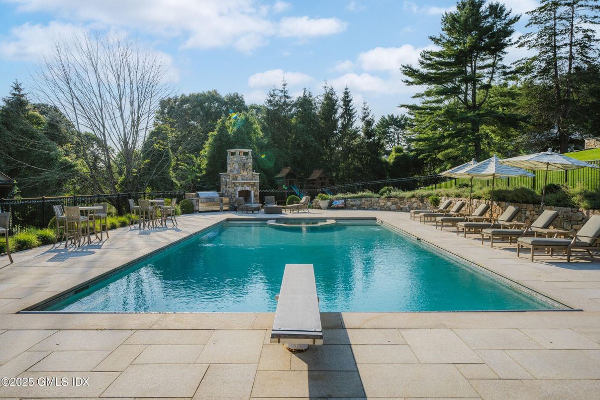 Exterior, Fireplace, Pool