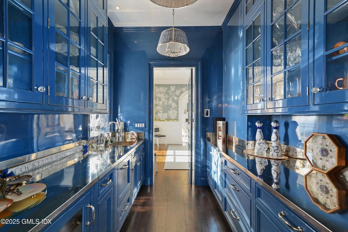 Interior, Kitchen, Pendant Lights, Wood Texture Flooring