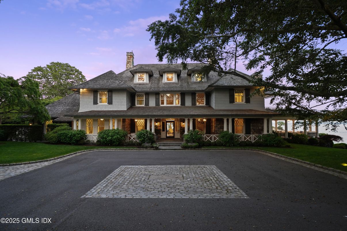 Exterior, Facade, French Provincial