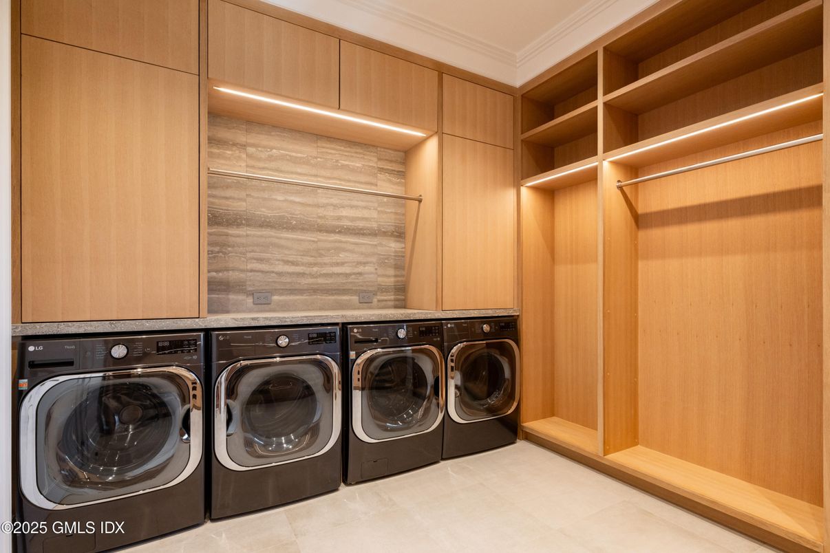 Interior, Washer, Wooden Walls