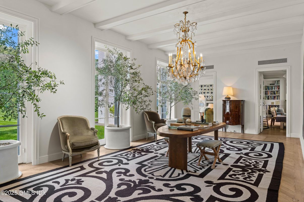 Chandelier, Dining room, Interior