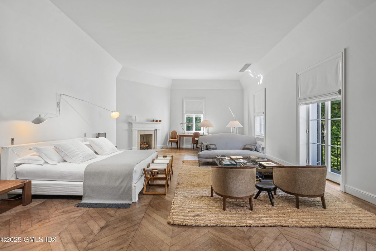 Bedroom, Fireplace, Interior, Living room, Wood Texture Flooring