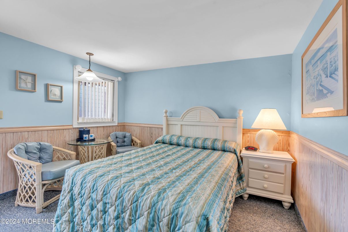 Bedroom, Interior, Pendant Lights