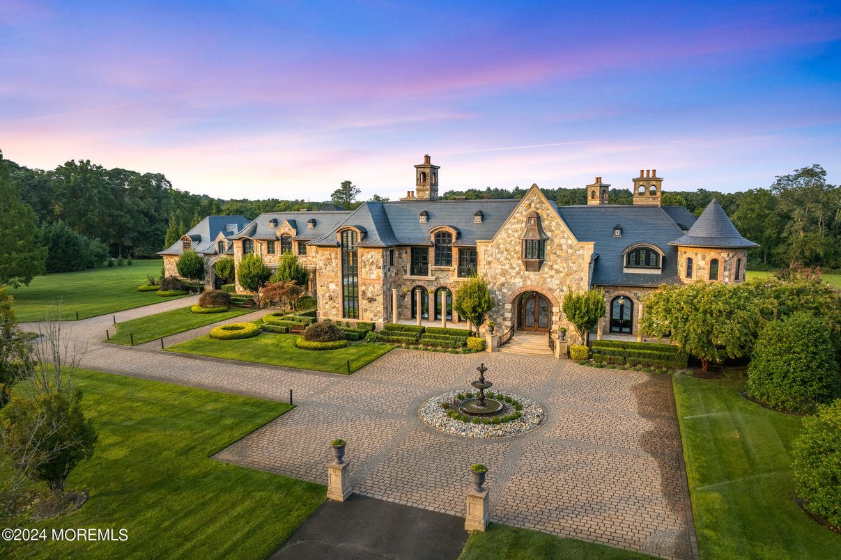 Backyard, Exterior, Facade, French Provincial