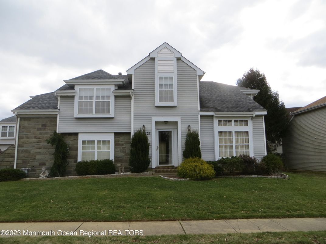 Exterior, Facade, Brick Traditional