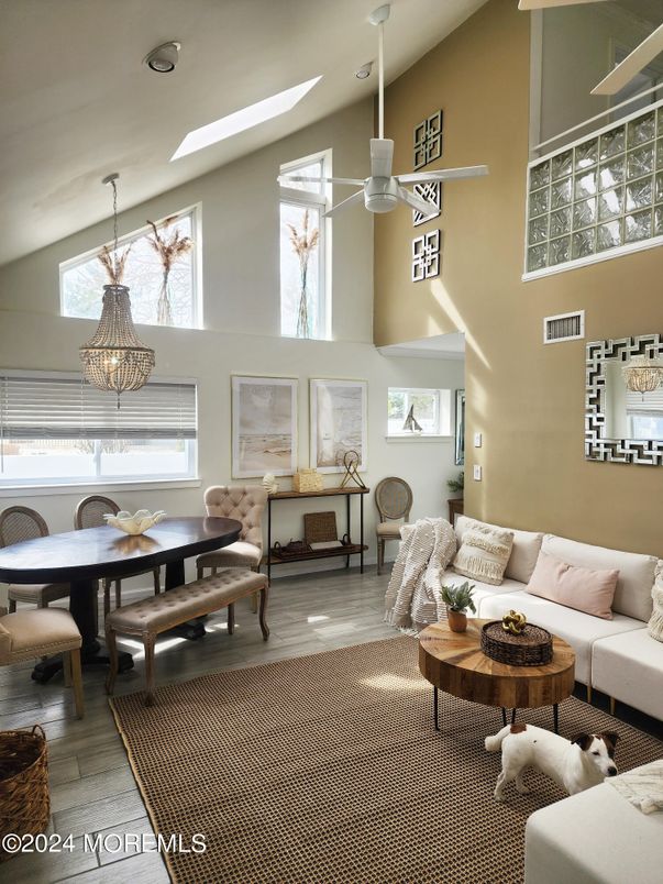 Chandelier, Dining room, Interior, Living room, Pendant Lights, Wood Texture Flooring