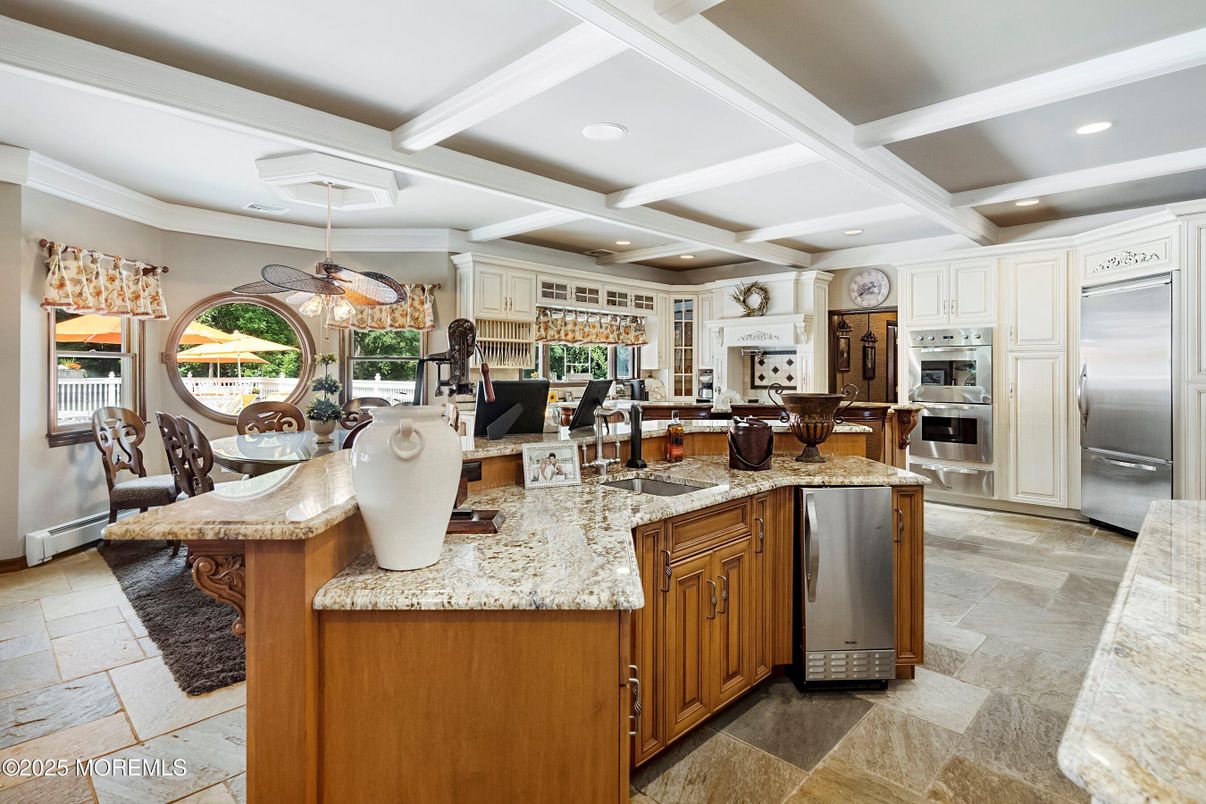 Dining room, Interior, Kitchen, Recessed Lighting, Stainless Steel Appliances