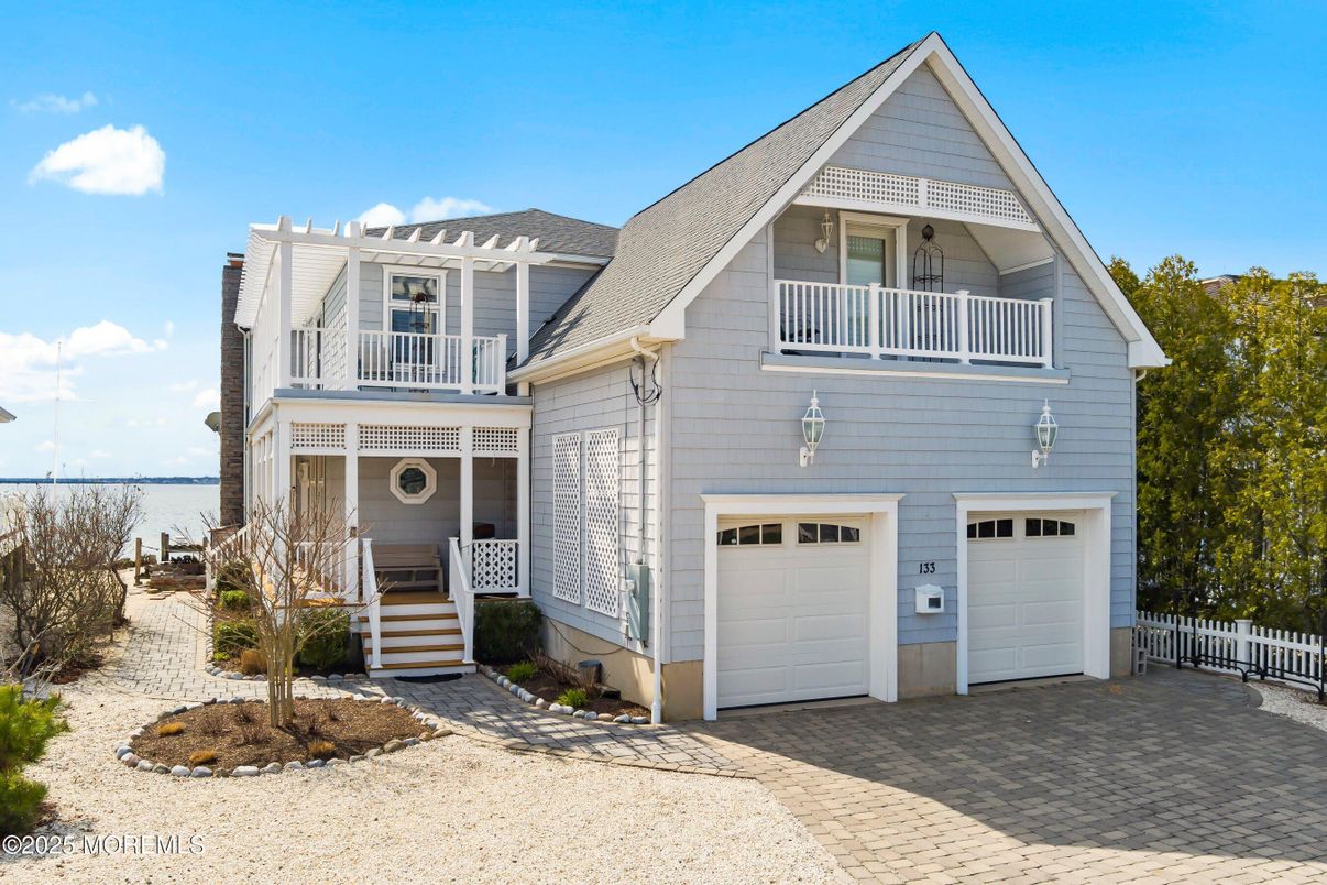 Attached, Exterior, Facade, Water, Farmhouse
