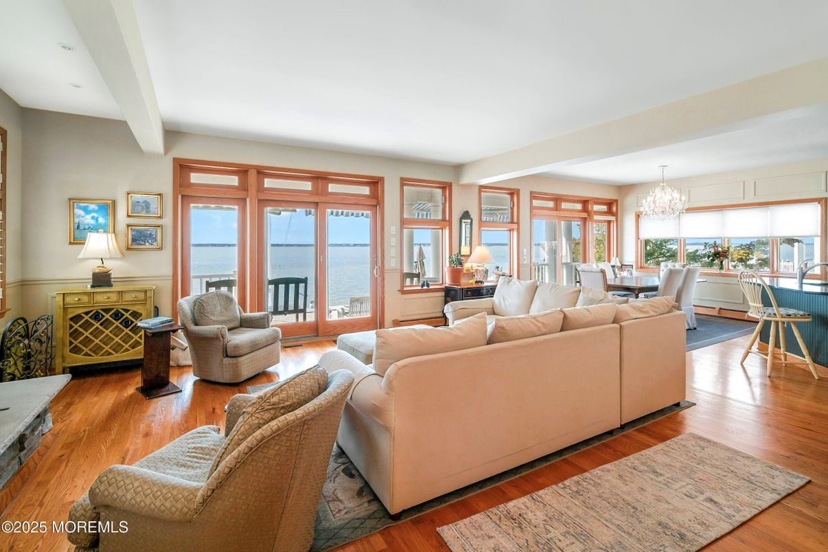 Chandelier, Dining room, Interior, Living room, Water, Wood Texture Flooring