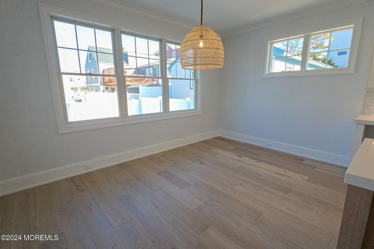Empty room, Interior, Pendant Lights, Wood Texture Flooring
