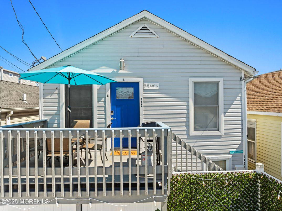 Exterior, Facade, Queen Anne Victorian