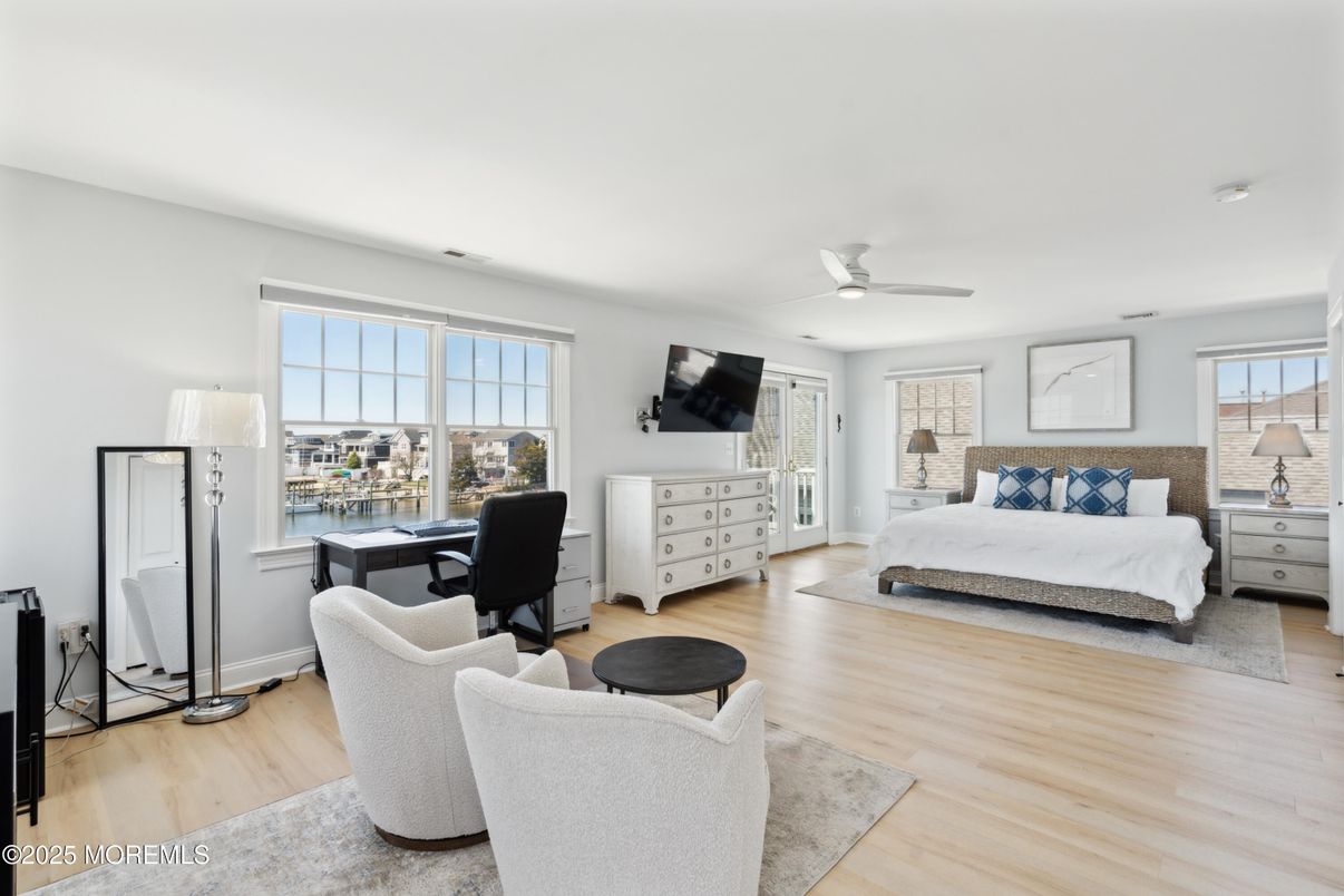Bedroom, Home Office, Interior, Wood Texture Flooring