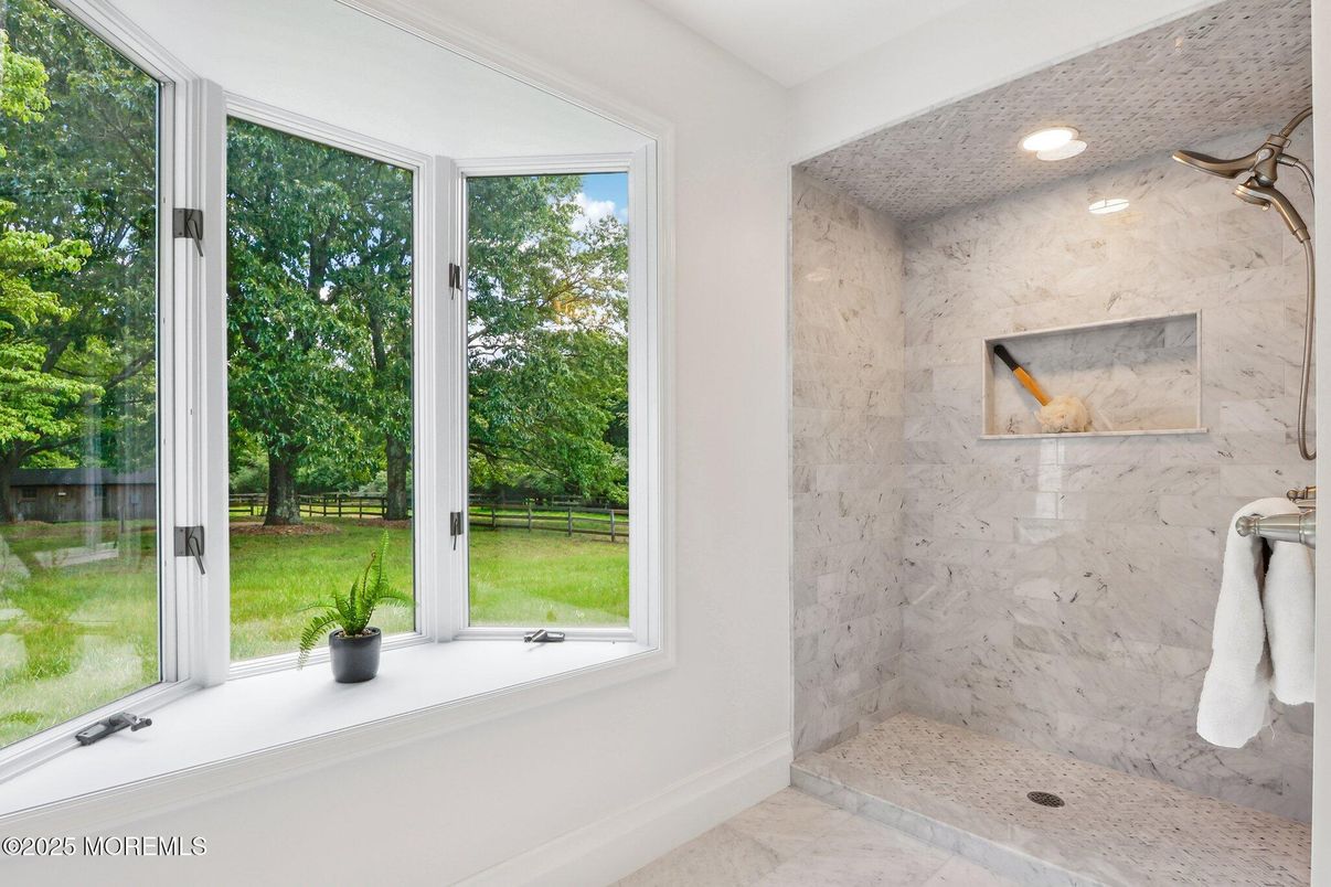 Bathroom, Interior, Marble Walls, Recessed Lighting