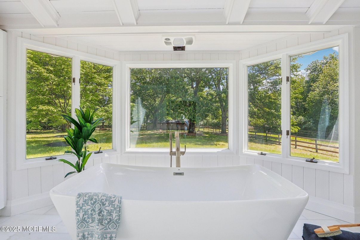Bathroom, Free Standing Baths, Interior