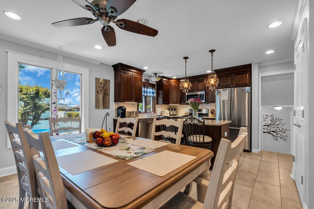 Dining room, Interior, Kitchen, Pendant Lights, Recessed Lighting, Stainless Steel Appliances