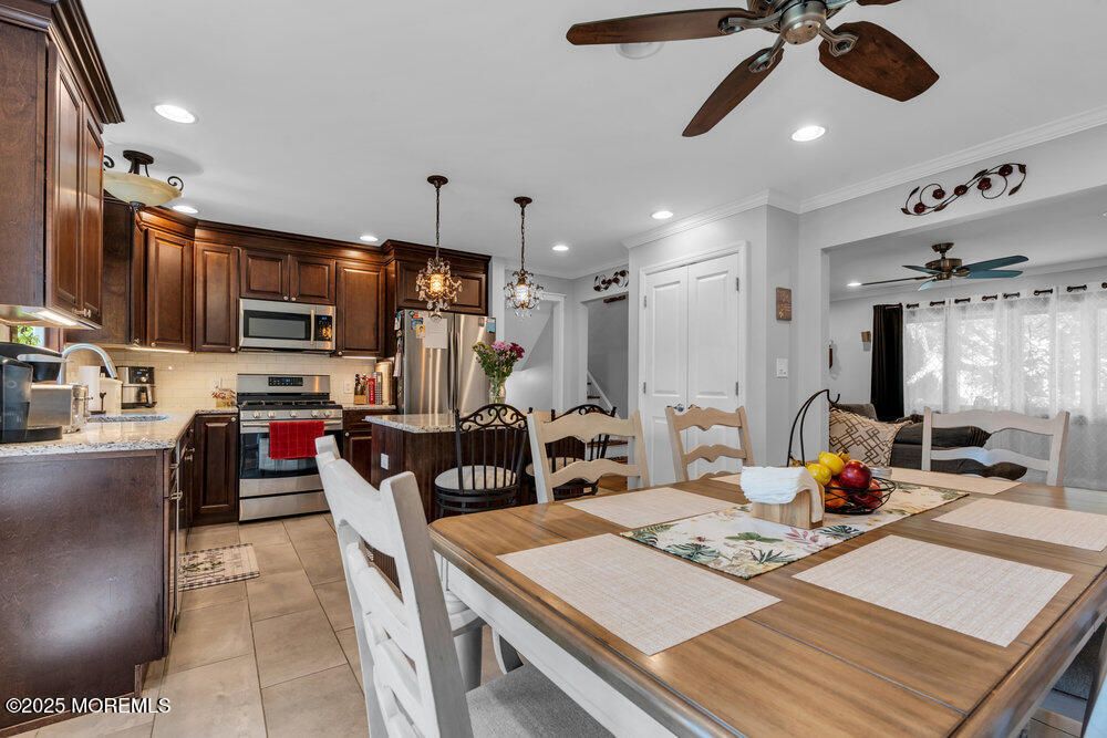 Dining room, Interior, Kitchen, Pendant Lights, Recessed Lighting, Stainless Steel Appliances