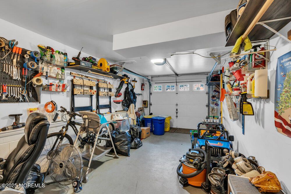 Garage, Interior