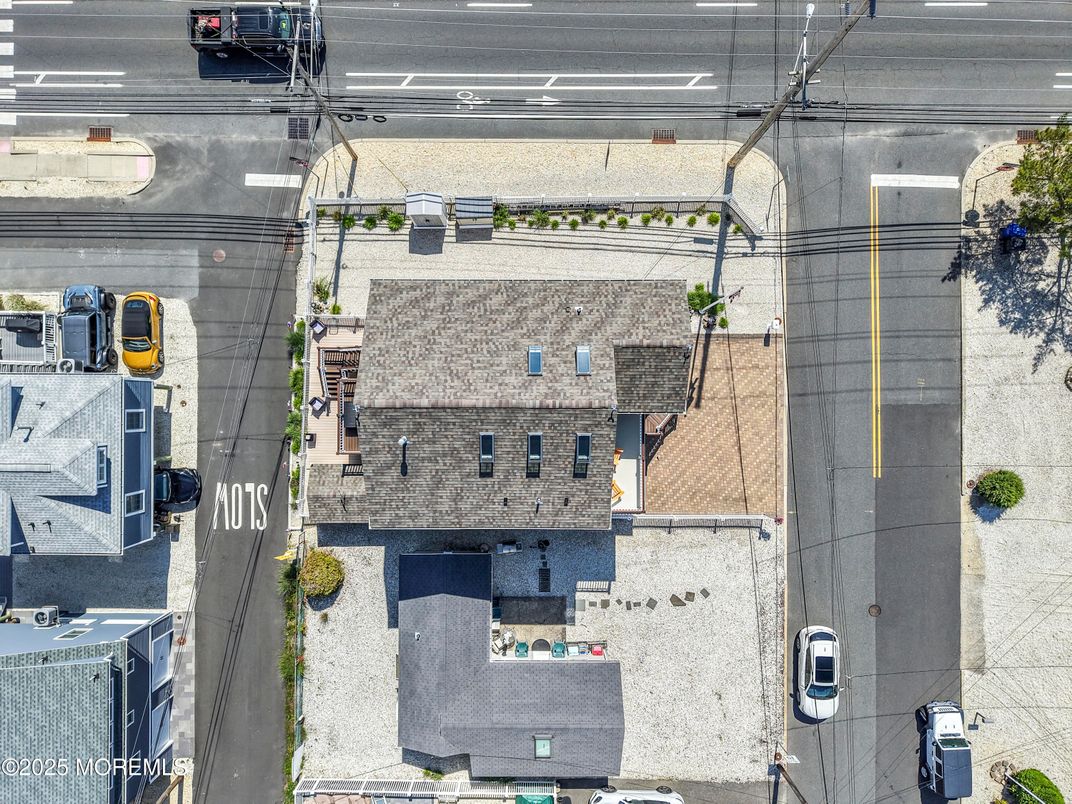 Exterior, Drone