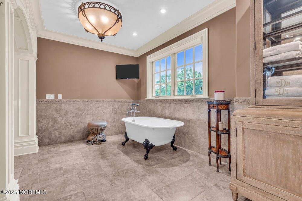 Bathroom, Free Standing Baths, Interior, Recessed Lighting