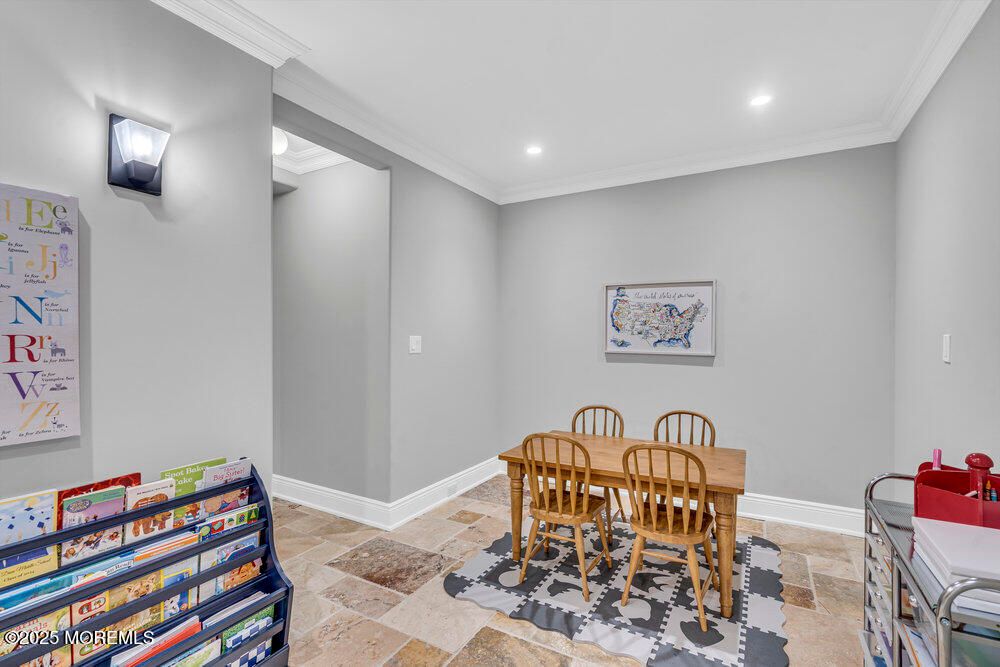 Dining room, Interior, Recessed Lighting
