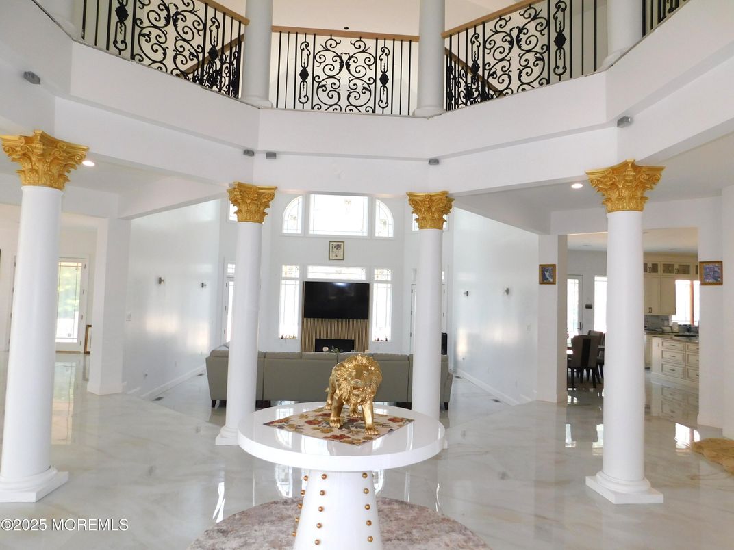 Interior, Marble, Recessed Lighting
