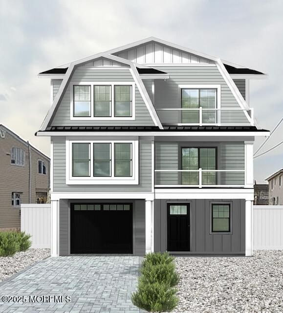 Attached, Exterior, Facade, Farmhouse