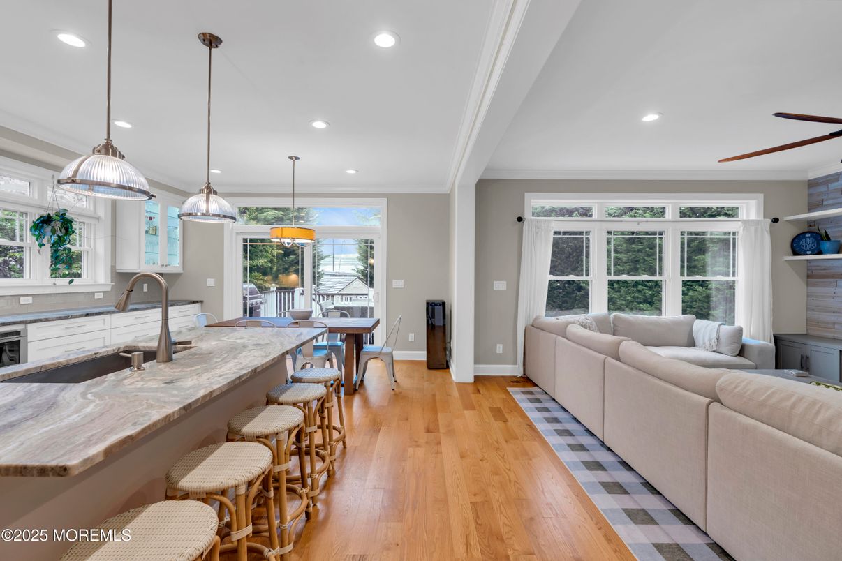 Interior, Kitchen, Living room, Pendant Lights, Recessed Lighting, Wood Texture Flooring
