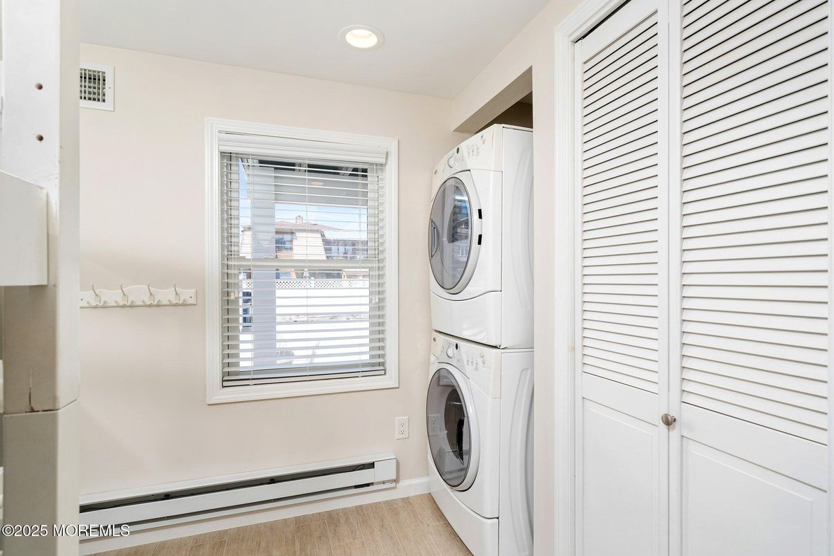 Interior, Recessed Lighting, Utility Closets, Washer, Wood Texture Flooring