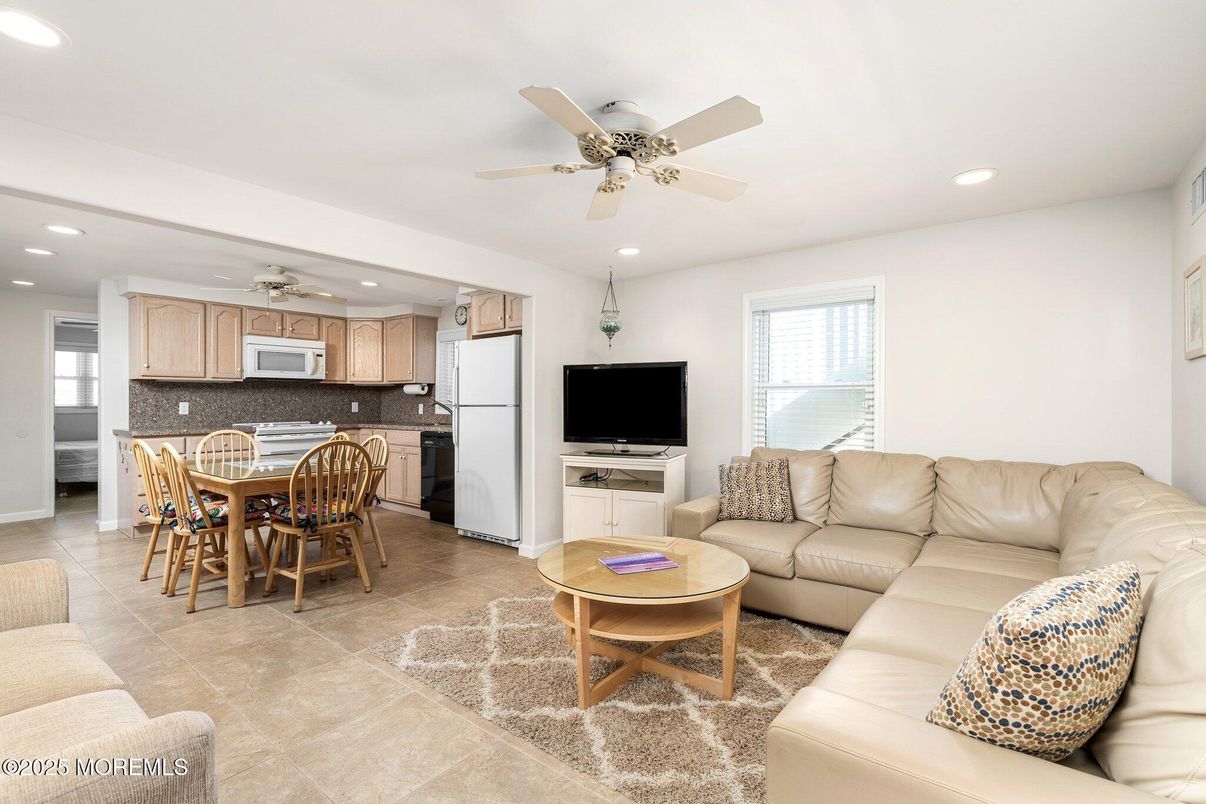 Interior, Kitchen, Living room, Recessed Lighting