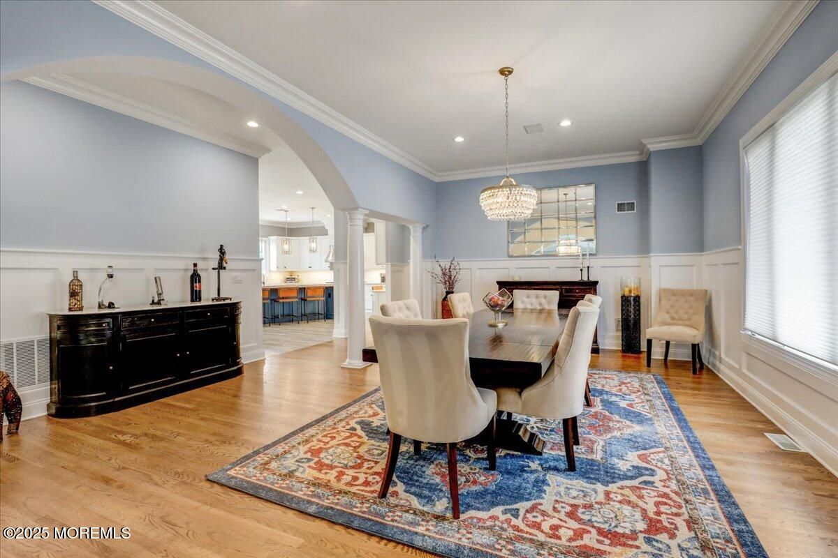 Chandelier, Dining room, Interior, Pendant Lights, Recessed Lighting, Wood Texture Flooring