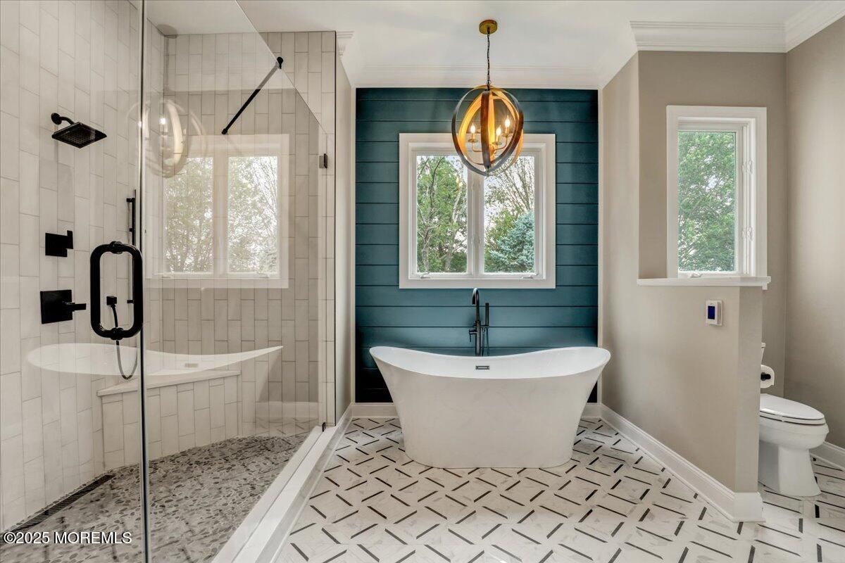 Bathroom, Free Standing Baths, Glass Shower, Interior, Pendant Lights