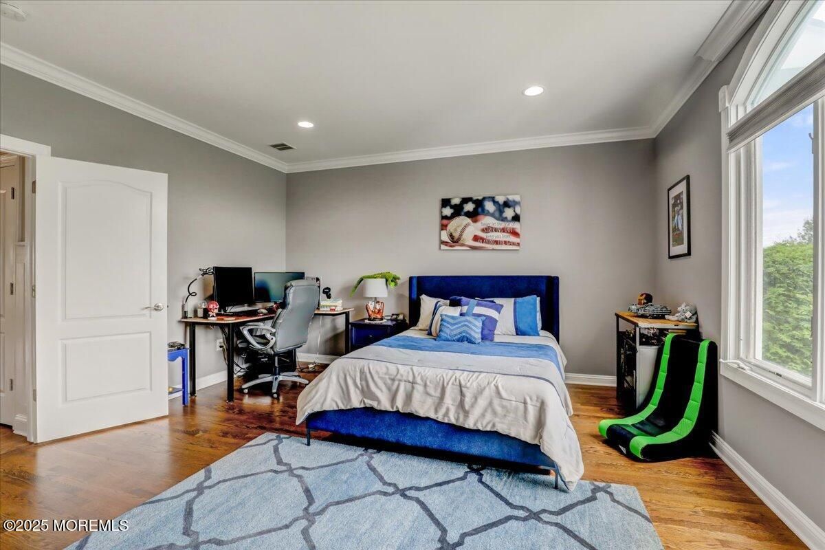 Bedroom, Home Office, Interior, Recessed Lighting, Wood Texture Flooring