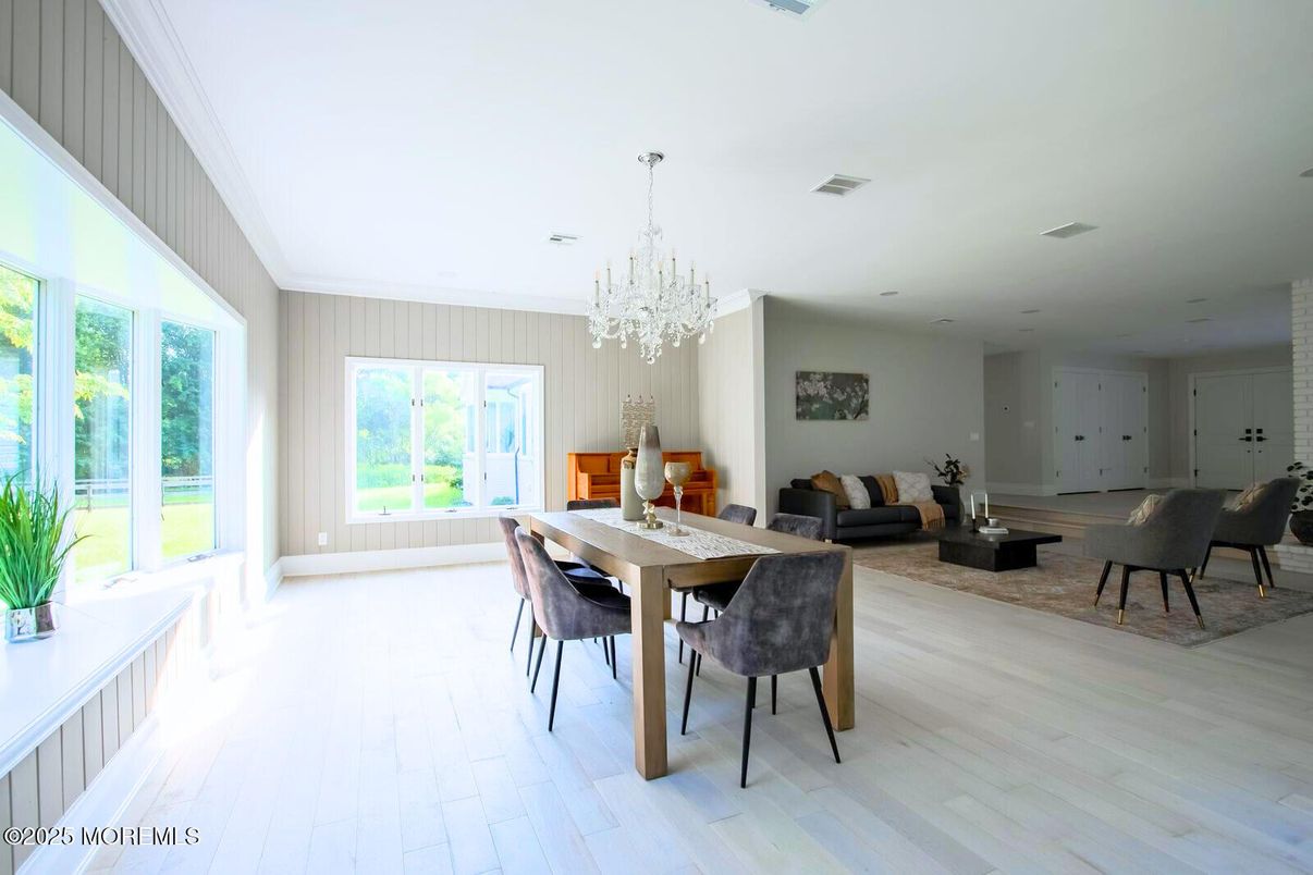 Chandelier, Dining room, Interior, Living room, Recessed Lighting, Wood Texture Flooring
