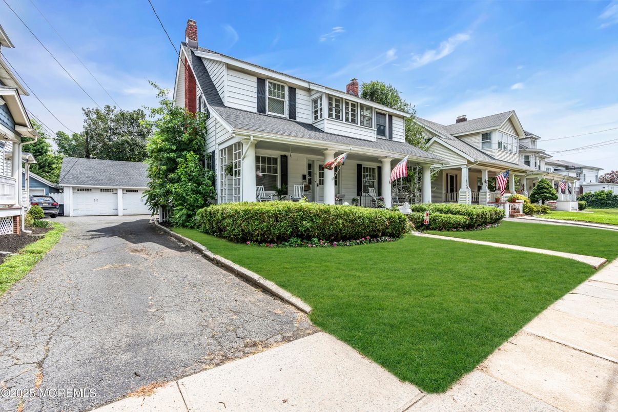 Detached Garage, Exterior, Facade, Queen Anne Victorian
