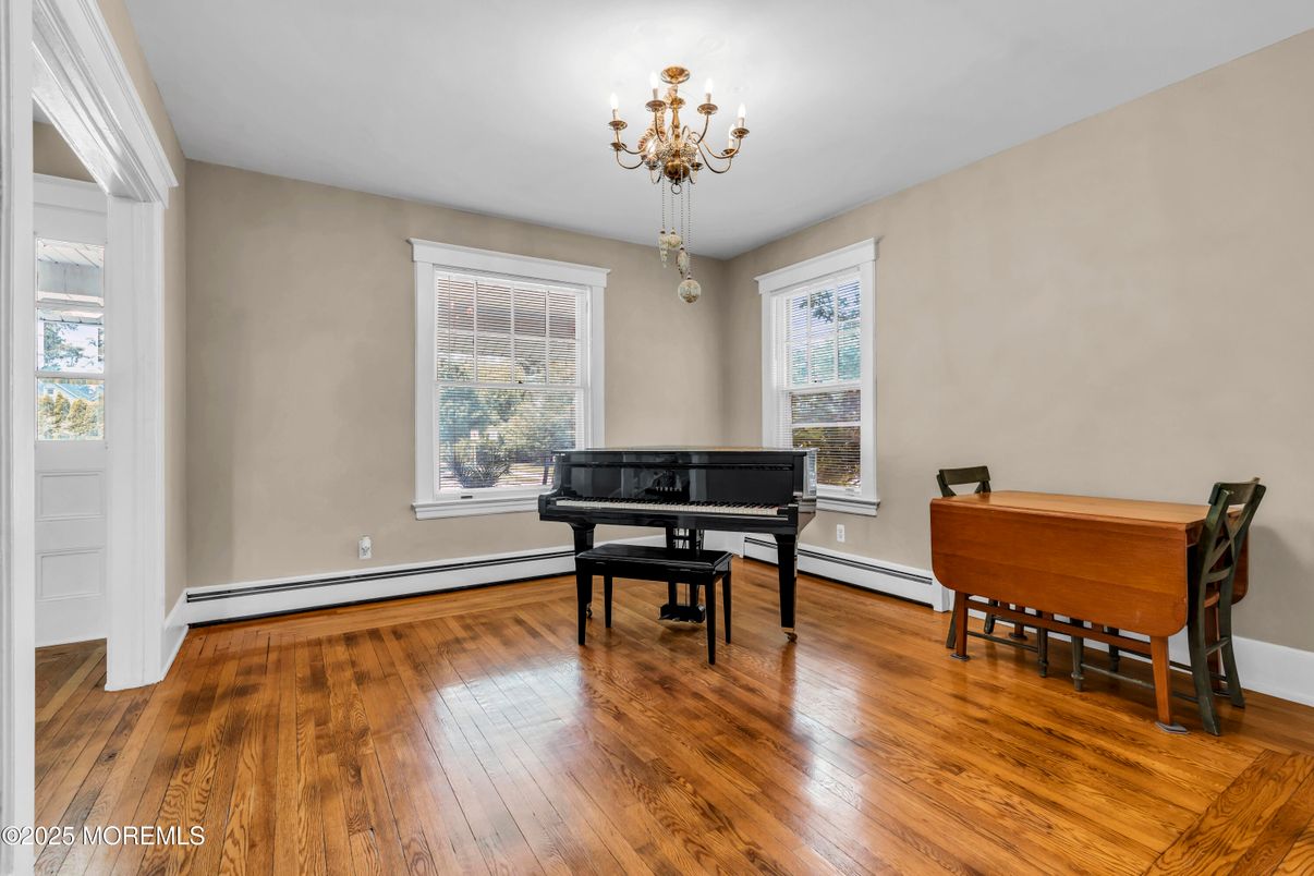 Chandelier, Interior, Piano, Wood Texture Flooring