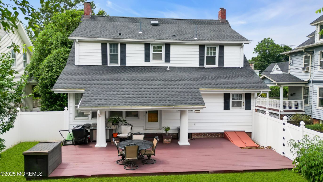 Exterior, Facade, Cape Cod