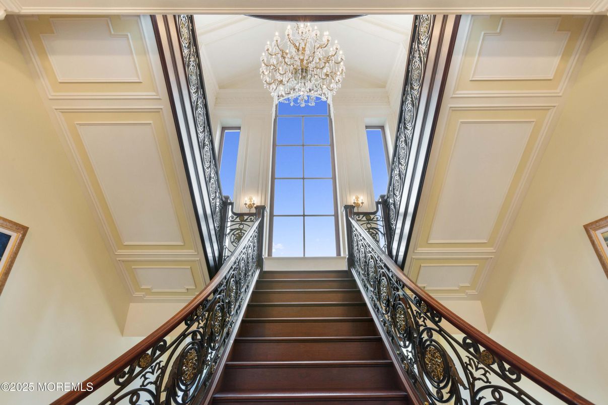 Chandelier, Interior