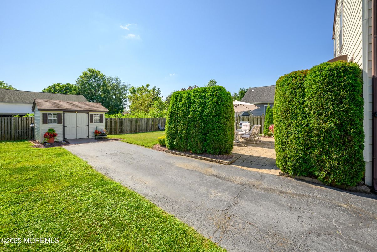 Backyard, Exterior