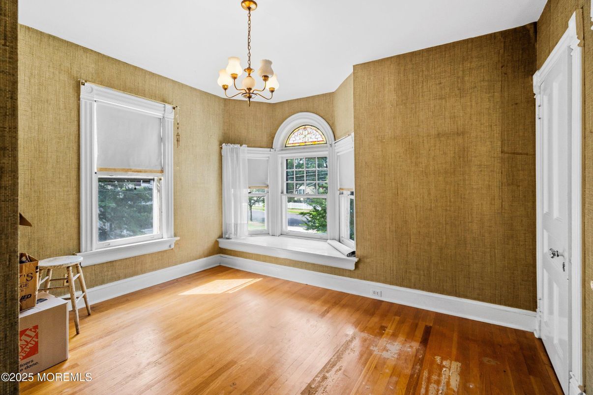 Chandelier, Empty room, Interior, Wood Texture Flooring