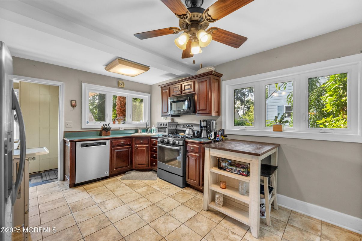 Interior, Kitchen, Stainless Steel Appliances